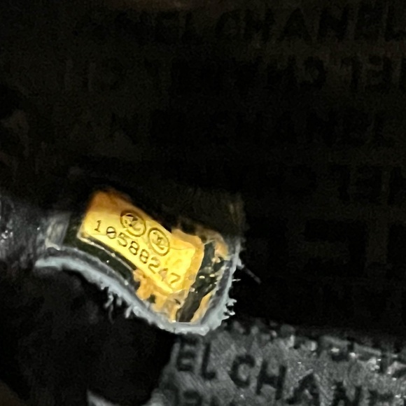 Chanel Chocolate Bar vintage shoulder bag - Picture 9 of 9